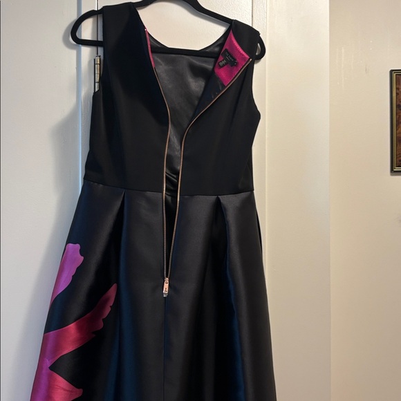 Ted Baker Elegant Black and Pink Floral Dress NWOT - Picture 4 of 12